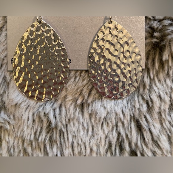 NWT Sterling Silver Hammered Oval Drop Earrings - Picture 2 of 3